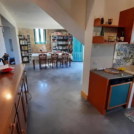 Landolina Hétvégi ház *